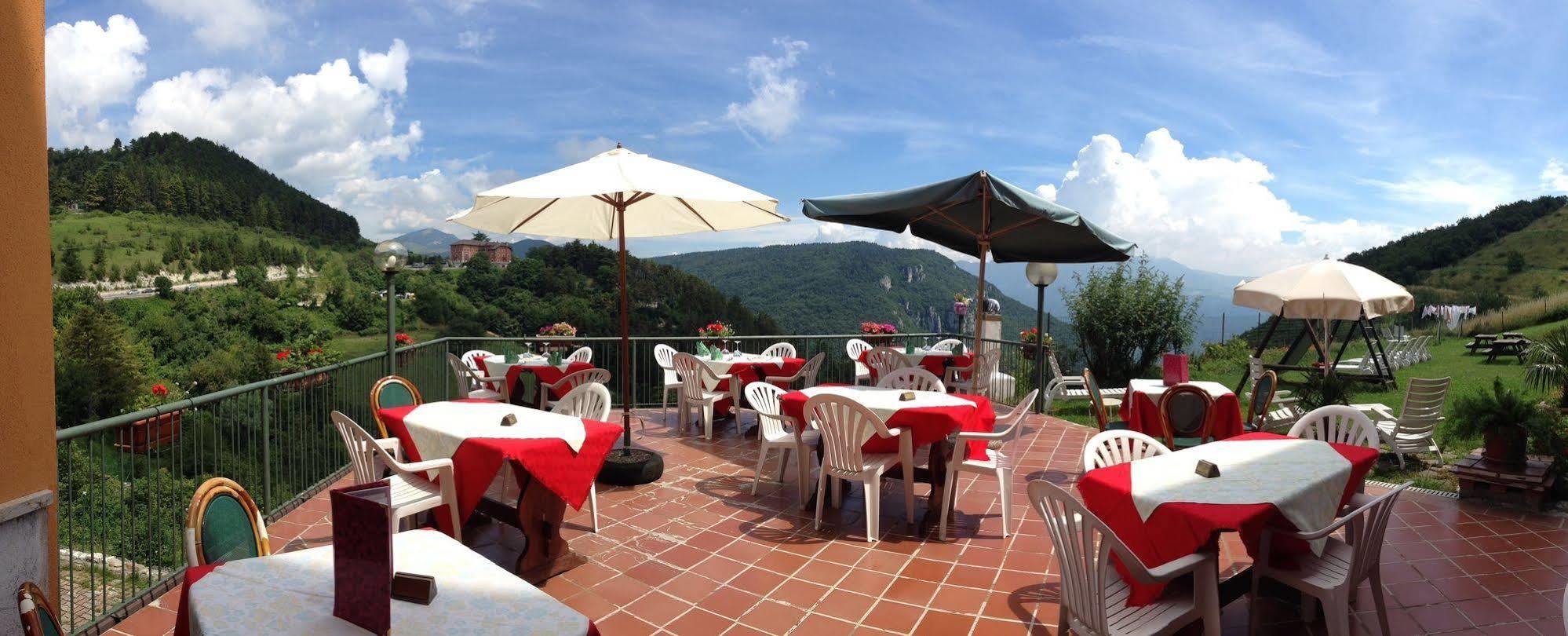 Hotel Serena Spiazzi Di Caprino Экстерьер фото